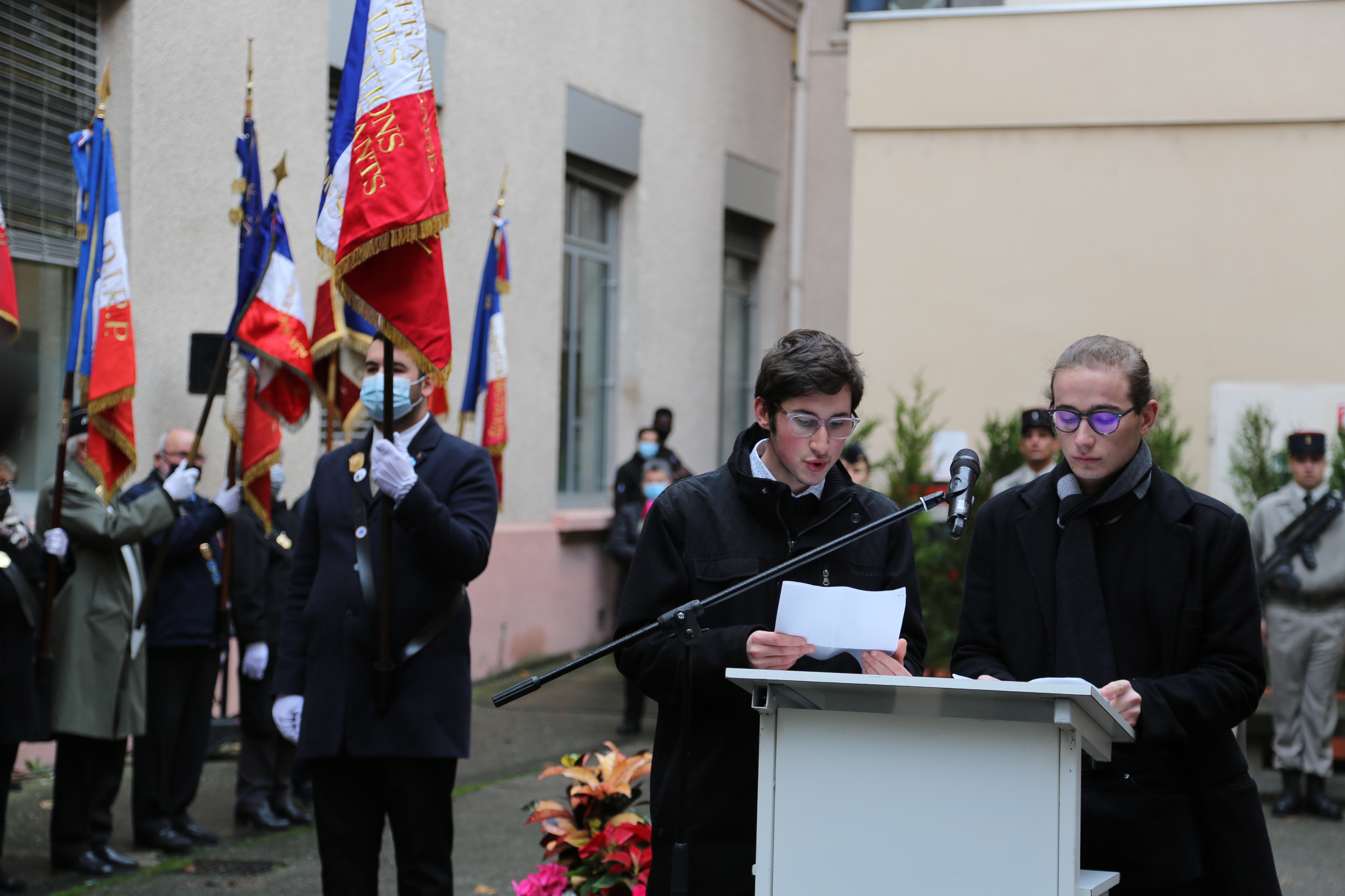 Lecture des noms des victimes de la rafle par les étudiants de khâgne dy Lycée Blaise Pascal