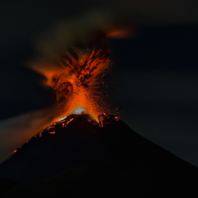 Illustration d'une éruption du volcan Tungurahua (équateur). © DALL-E