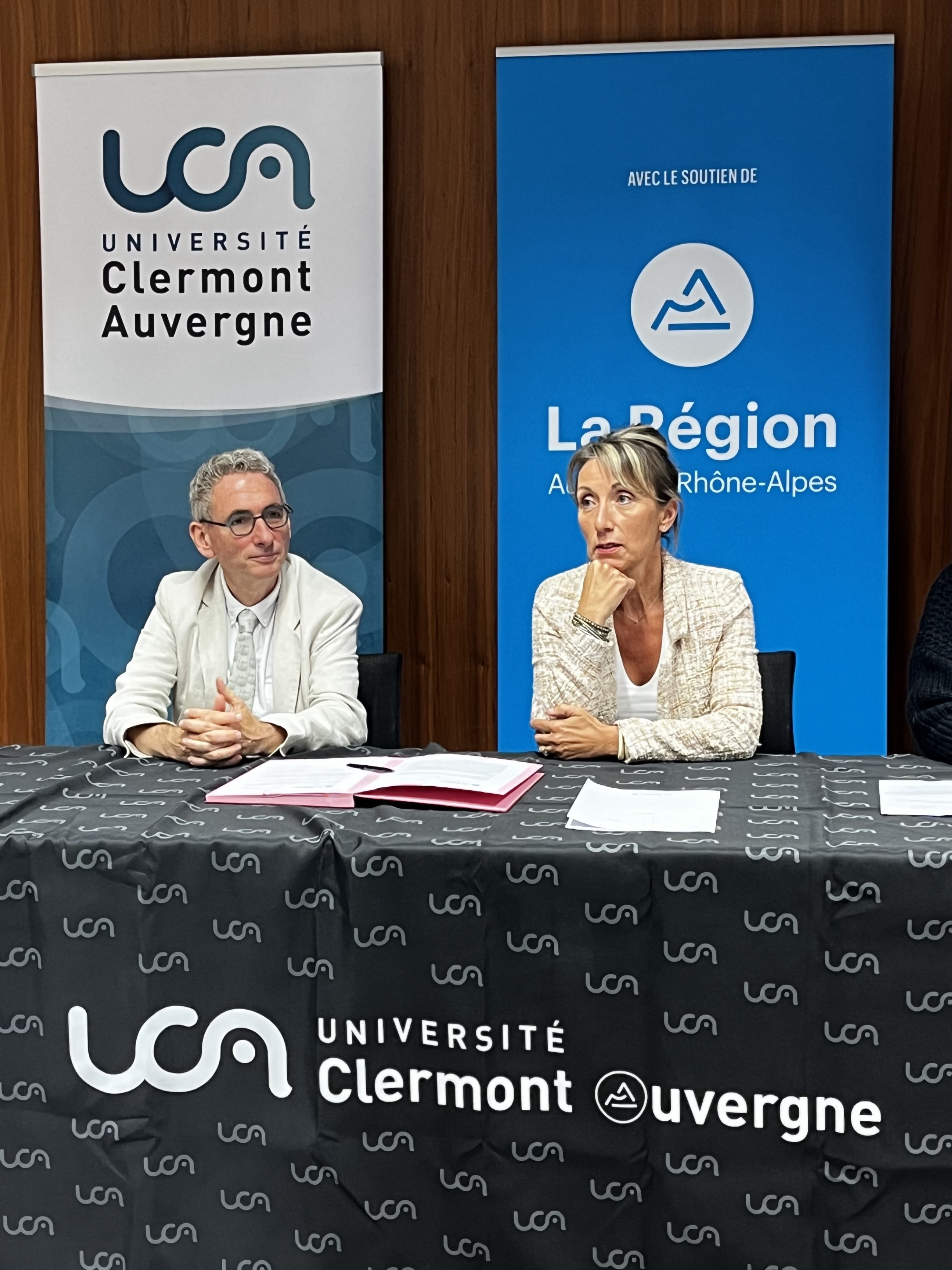 Signature de convention CSTI_Région AuRA - UCA